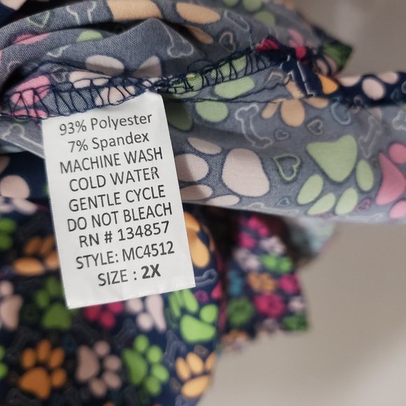 MediChic Paw Print Multicolor Scrub Top 2X - Picture 8 of 10